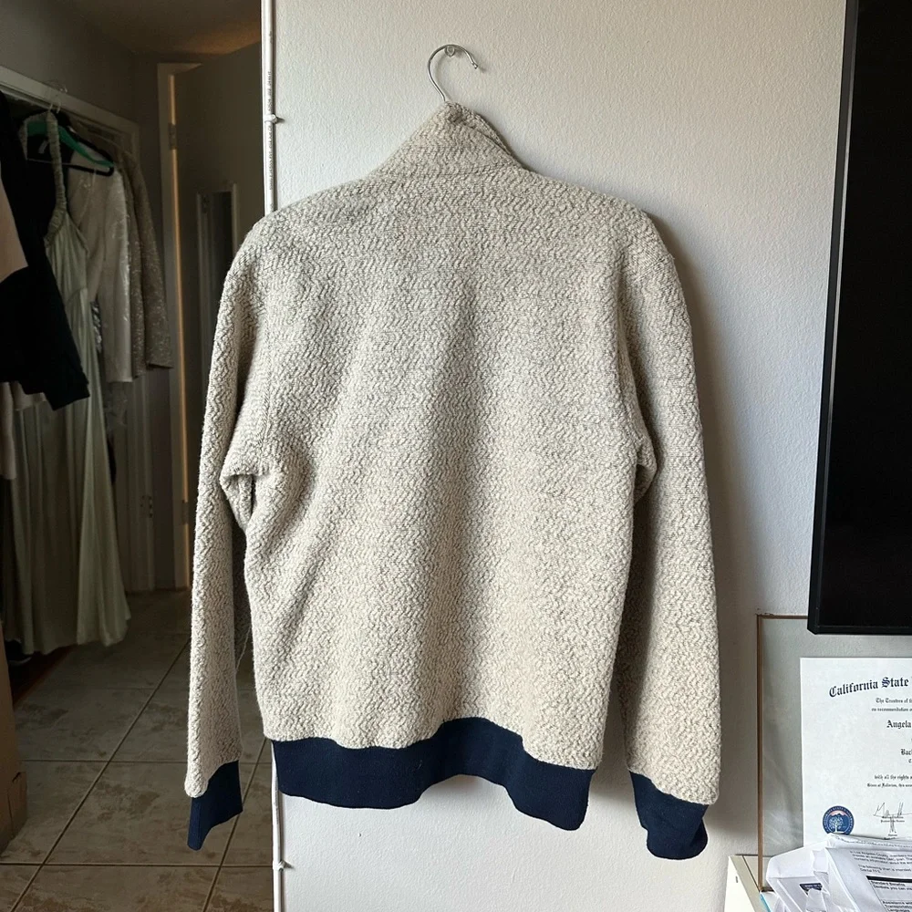 Patagonia Women's Tan Teddy Jacket - Picture 6 of 6